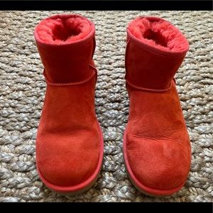 Ugh classics short- burnt orange/red color